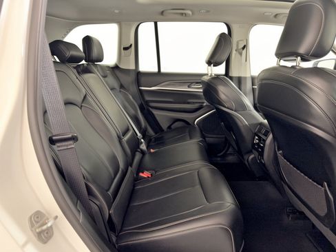 Used 2022 Jeep Grand Cherokee Limited RWD image 29