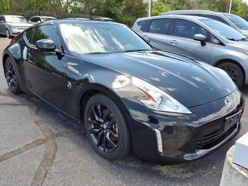 Used 2015 Nissan 370Z Coupe RWD image 1