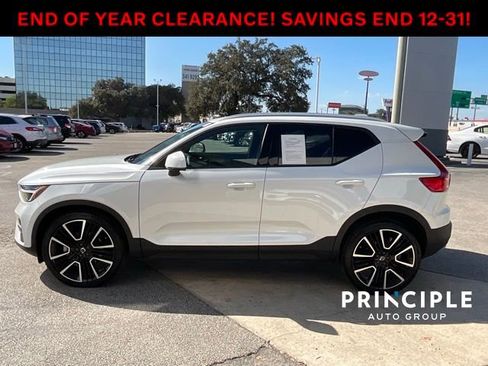 Certified 2023 Volvo XC40 B4 Core w/ Protection Package Premier image 5