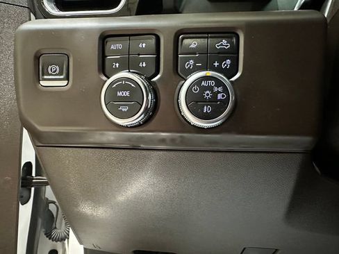 Used 2022 GMC Sierra 1500 Denali w/ Denali Reserve Package AWD/4WD image 19