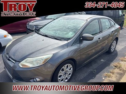 Used 2012 Ford Focus SE image 2