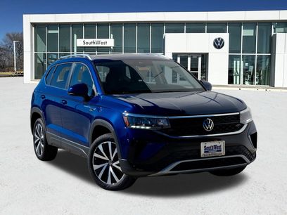 New 2024 Volkswagen Taos SE