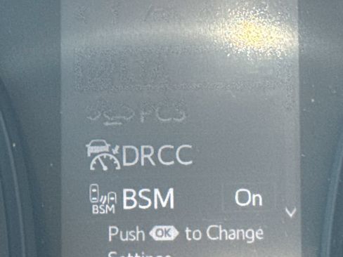 Used 2021 Toyota Camry SE w/ Cold Weather Package FWD image 17