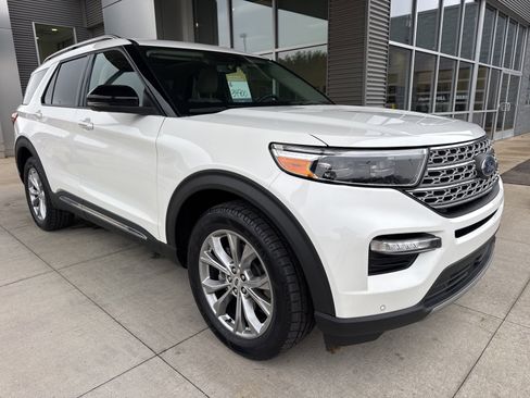 Certified 2023 Ford Explorer Limited w/ Limited Technology Package image 10