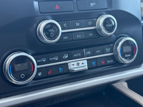Certified 2022 Ford Expedition Max Limited AWD/4WD image 22