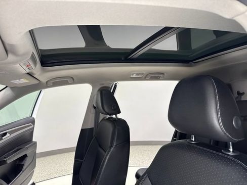 Used 2019 Volkswagen Atlas SE w/ Panoramic Sunroof Package AWD/4WD image 4