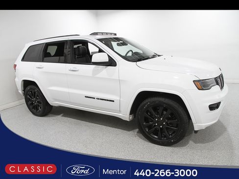 Used 2020 Jeep Grand Cherokee Altitude AWD/4WD image 1