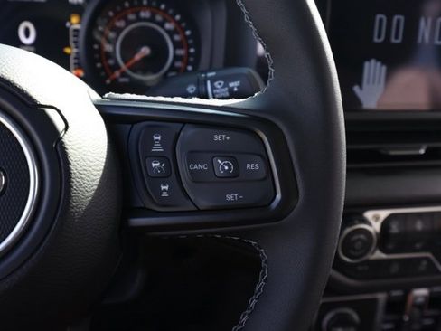 New 2025 Jeep Gladiator Willys image 26