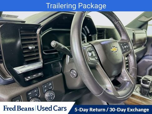 Used 2025 Chevrolet Silverado 1500 High Country image 11