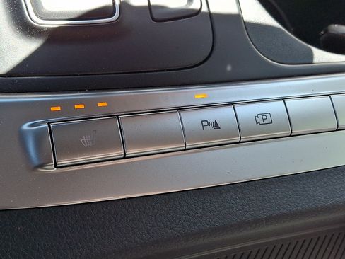 New 2026 Kia Carnival LXS FWD image 10
