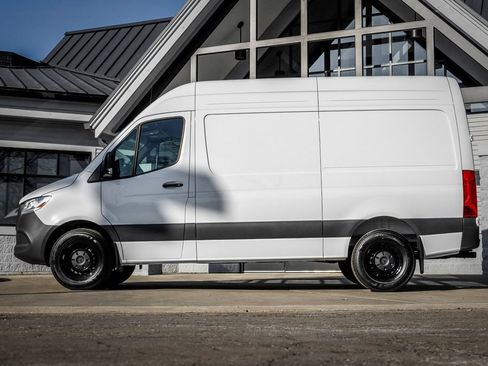 Used 2026 Mercedes-Benz Sprinter 2500 image 3