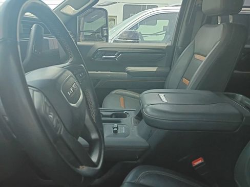 Used 2025 GMC Sierra 2500 AT4 w/ AT4 Premium Plus Package AWD/4WD image 28