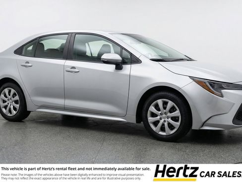 Used 2025 Toyota Corolla LE FWD image 1