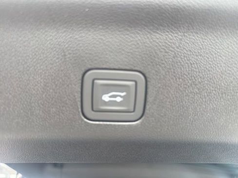New 2026 GMC Yukon XL Elevation w/ Elevation Premium Package AWD/4WD image 35