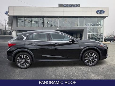 Used 2019 INFINITI QX30 AWD image 9