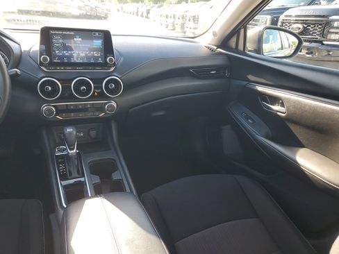 Used 2025 Nissan Sentra SV image 15