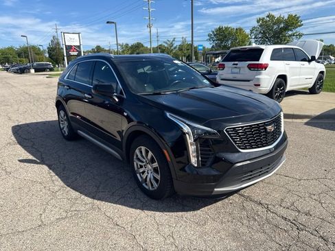 Used 2019 Cadillac XT4 Premium Luxury w/ Cold Weather Package AWD/4WD image 3