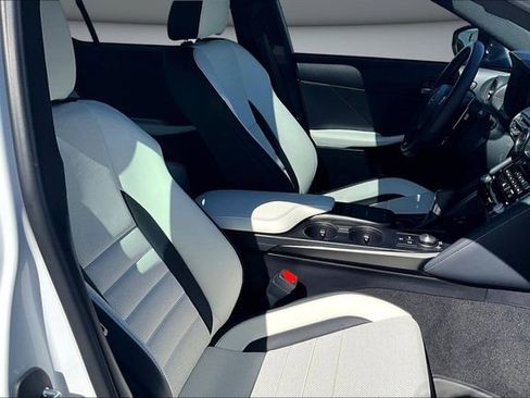 Used 2023 Lexus IS 500 image 28