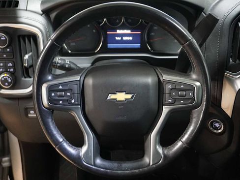 Used 2022 Chevrolet Silverado 2500 LT w/ Convenience Package image 17