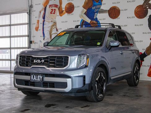 Used 2025 Kia Telluride S AWD/4WD image 22