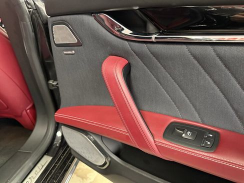 Used 2018 Maserati Quattroporte S GranLusso image 20