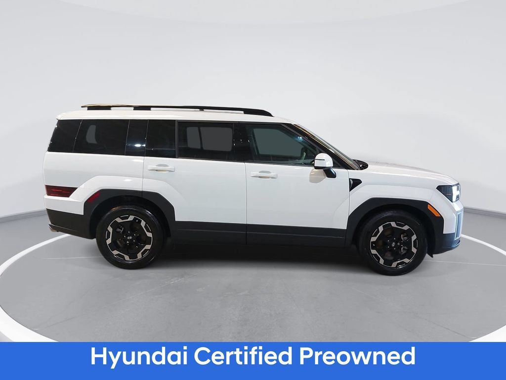 Used 2025 Hyundai Santa Fe SEL FWD image 4