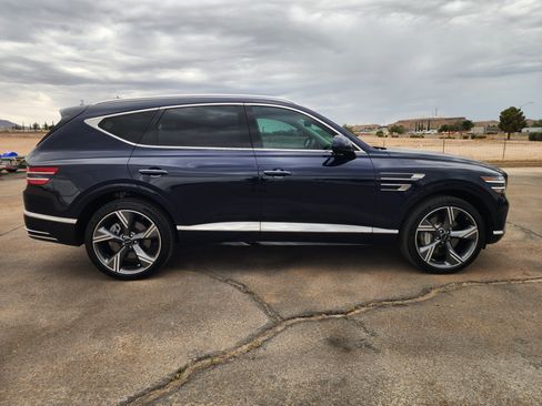 Used 2025 Genesis GV80 3.5T Prestige AWD/4WD image 4