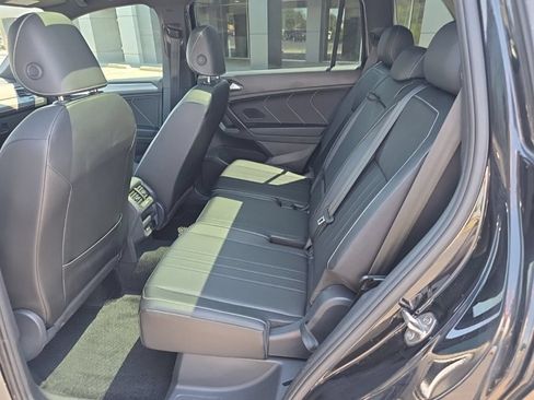 Used 2024 Volkswagen Tiguan SE R-Line FWD image 12