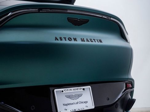 Used 2022 Aston Martin DBX image 12