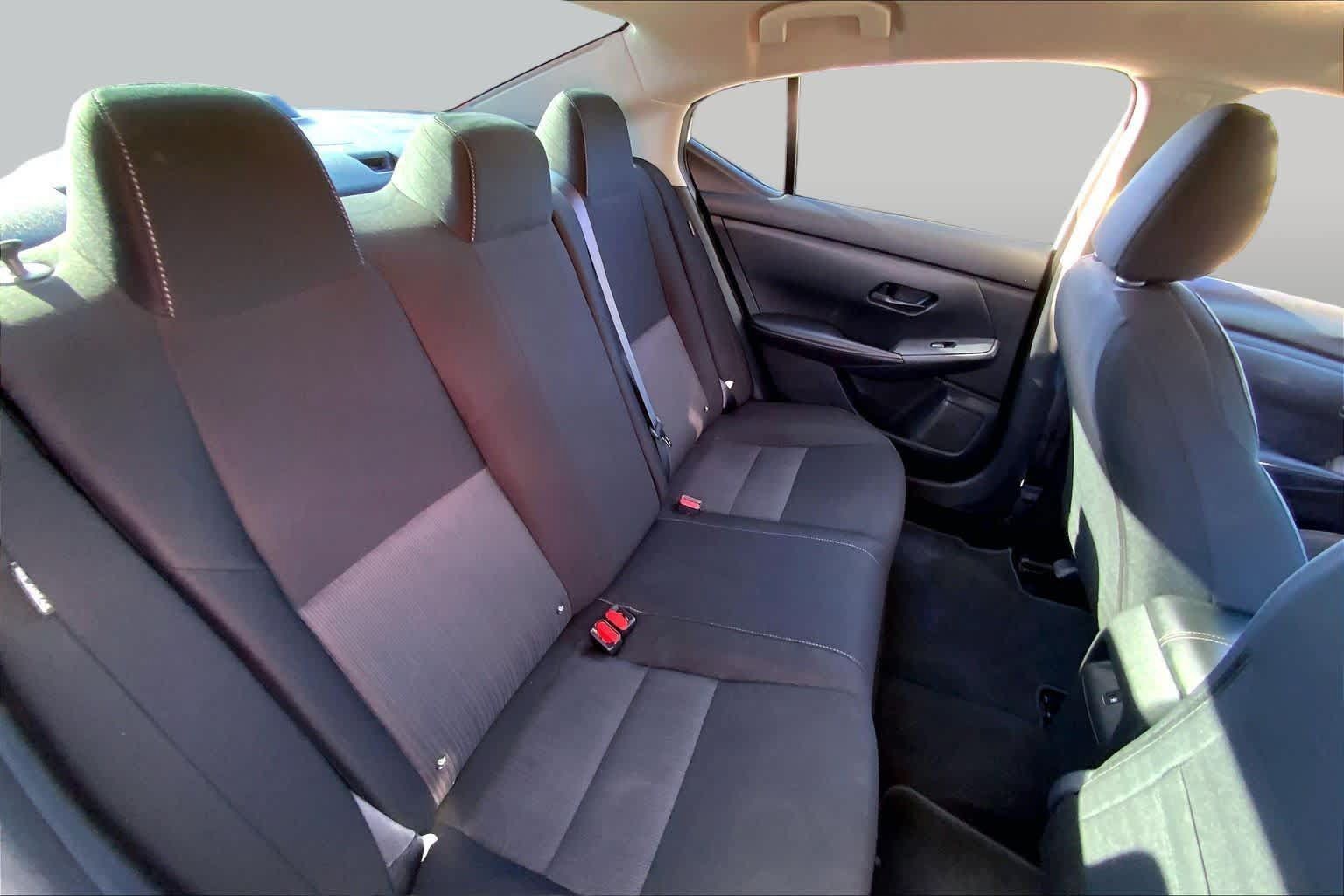 Used 2024 Nissan Sentra SV FWD image 19