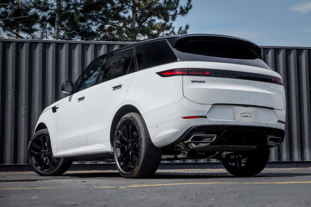 New 2027 Land Rover Range Rover Sport Dynamic SE AWD/4WD image 2