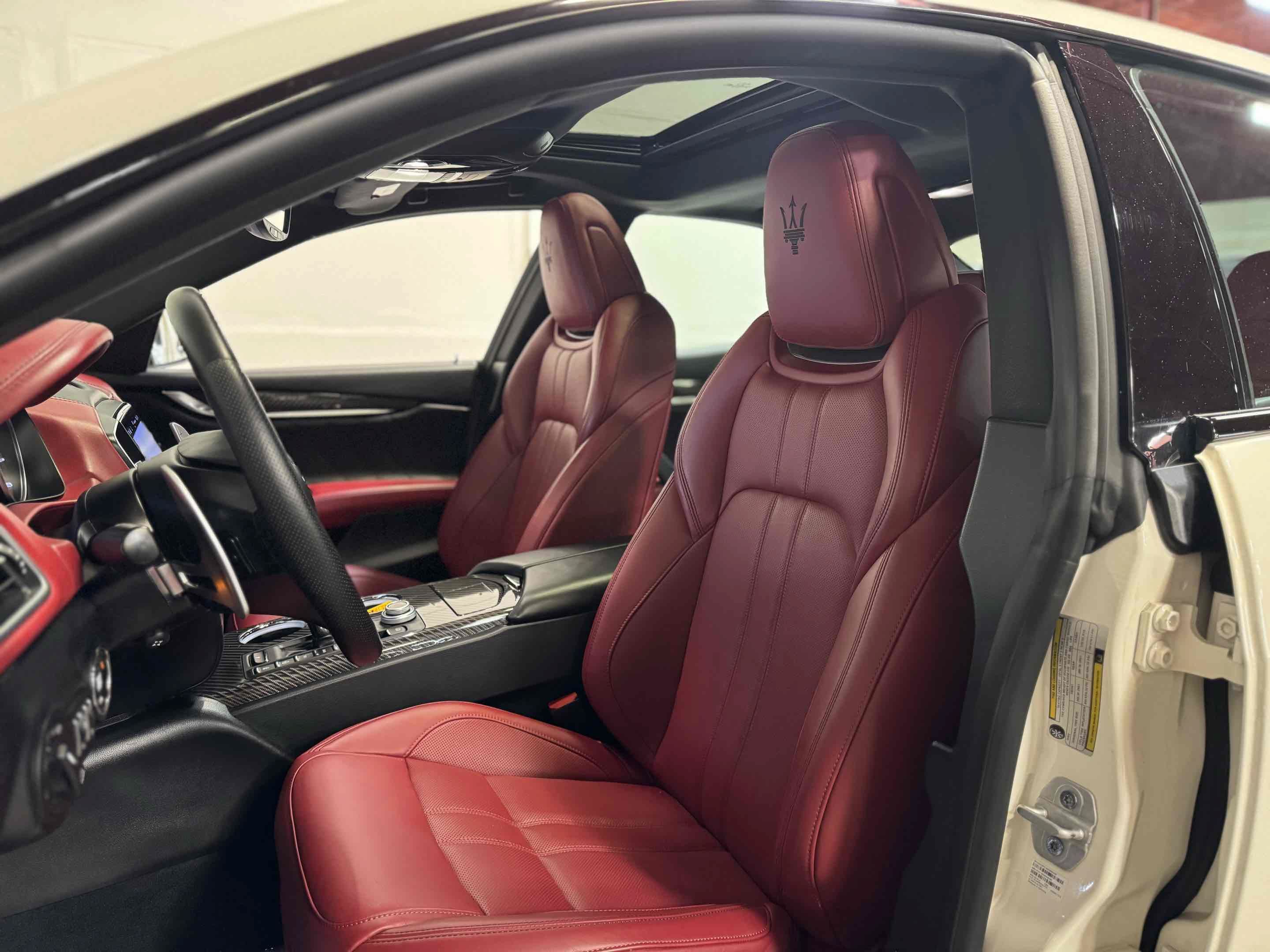 Used 2021 Maserati Ghibli S GranSport RWD image 40