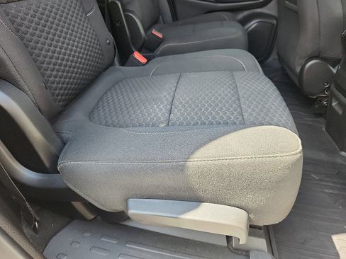 Used 2019 GMC Acadia SLE image 33