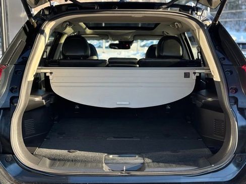 Used 2017 Nissan Rogue SL w/ SL Premium Package image 61