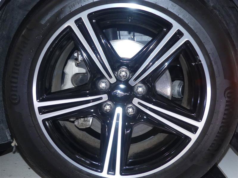 Used 2025 Ford Mustang Premium RWD image 32