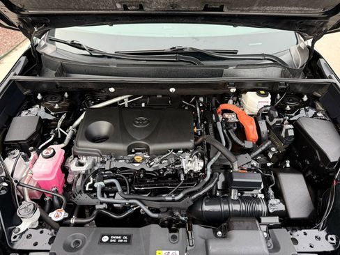 Used 2023 Toyota RAV4 LE image 59