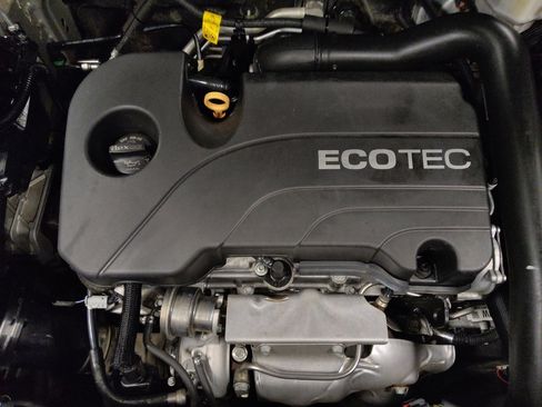 Used 2021 Chevrolet Equinox LT w/ LPO, Cargo Package image 30