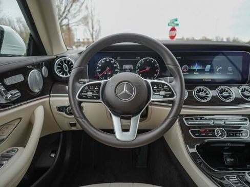 Used 2019 Mercedes-Benz E 450 Cabriolet image 17
