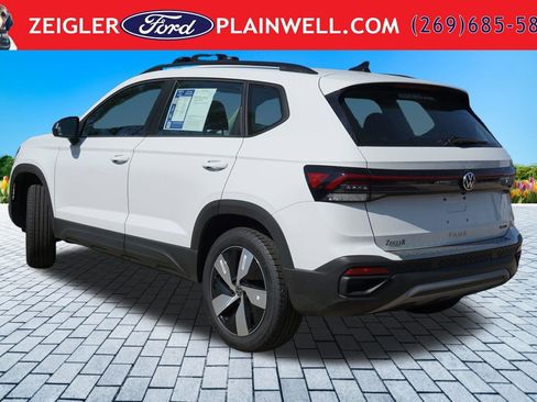 Used 2025 Volkswagen Taos S AWD/4WD image 3