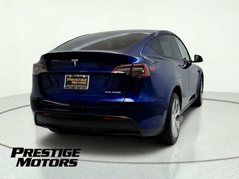 Used 2023 Tesla Model Y Long Range AWD/4WD image 7