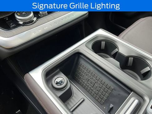 New 2025 Ford Expedition Max Platinum w/ Platinum Ultimate Package image 32