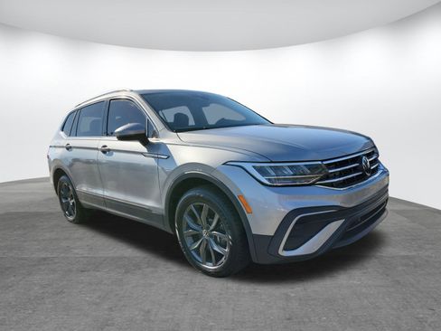 Used 2024 Volkswagen Tiguan SE image 20