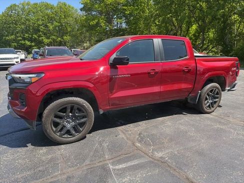 Used 2025 Chevrolet Colorado Z71 w/ Z71 Convenience Package 2 AWD/4WD image 7
