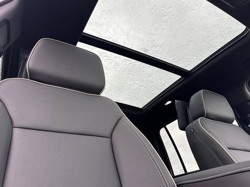 New 2026 GMC Yukon XL Elevation image 21