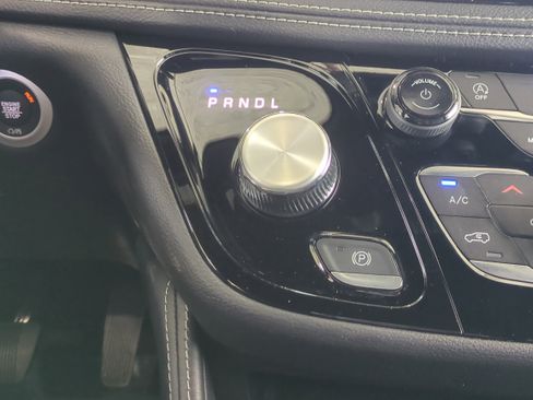 New 2026 Chrysler Pacifica Limited image 20