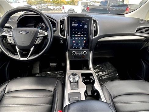 Used 2024 Ford Edge SEL image 15