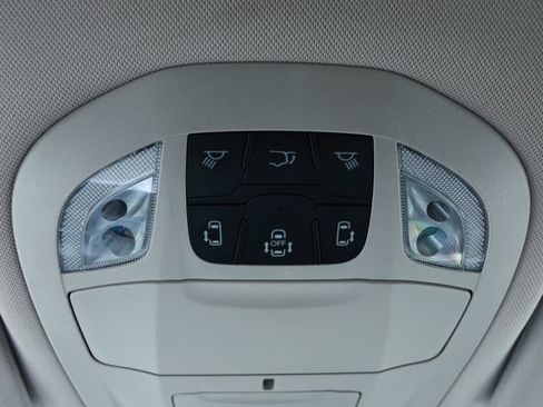 Certified 2023 Chrysler Voyager LX FWD image 18