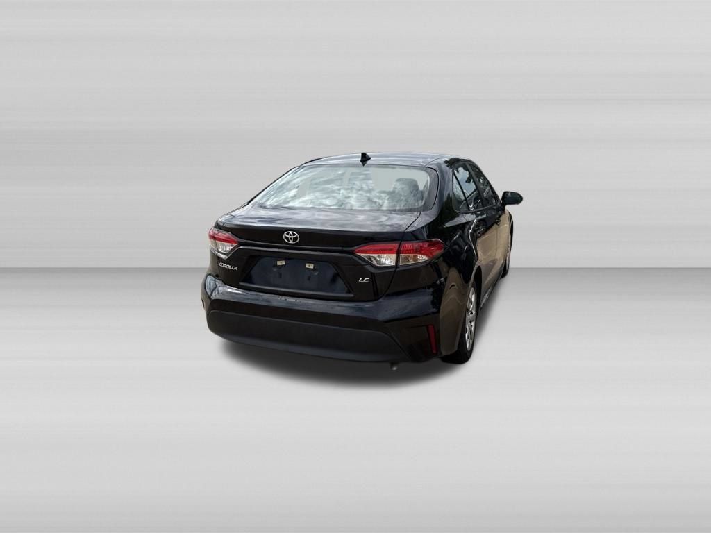 Used 2025 Toyota Corolla LE FWD image 6