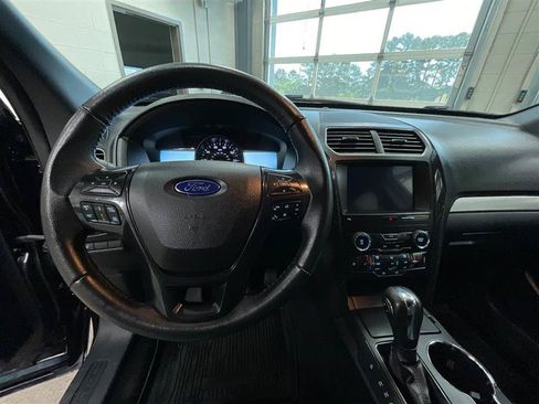 Used 2019 Ford Explorer XLT w/ Equipment Group 201A AWD/4WD image 14