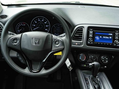 Certified 2022 Honda HR-V LX image 18
